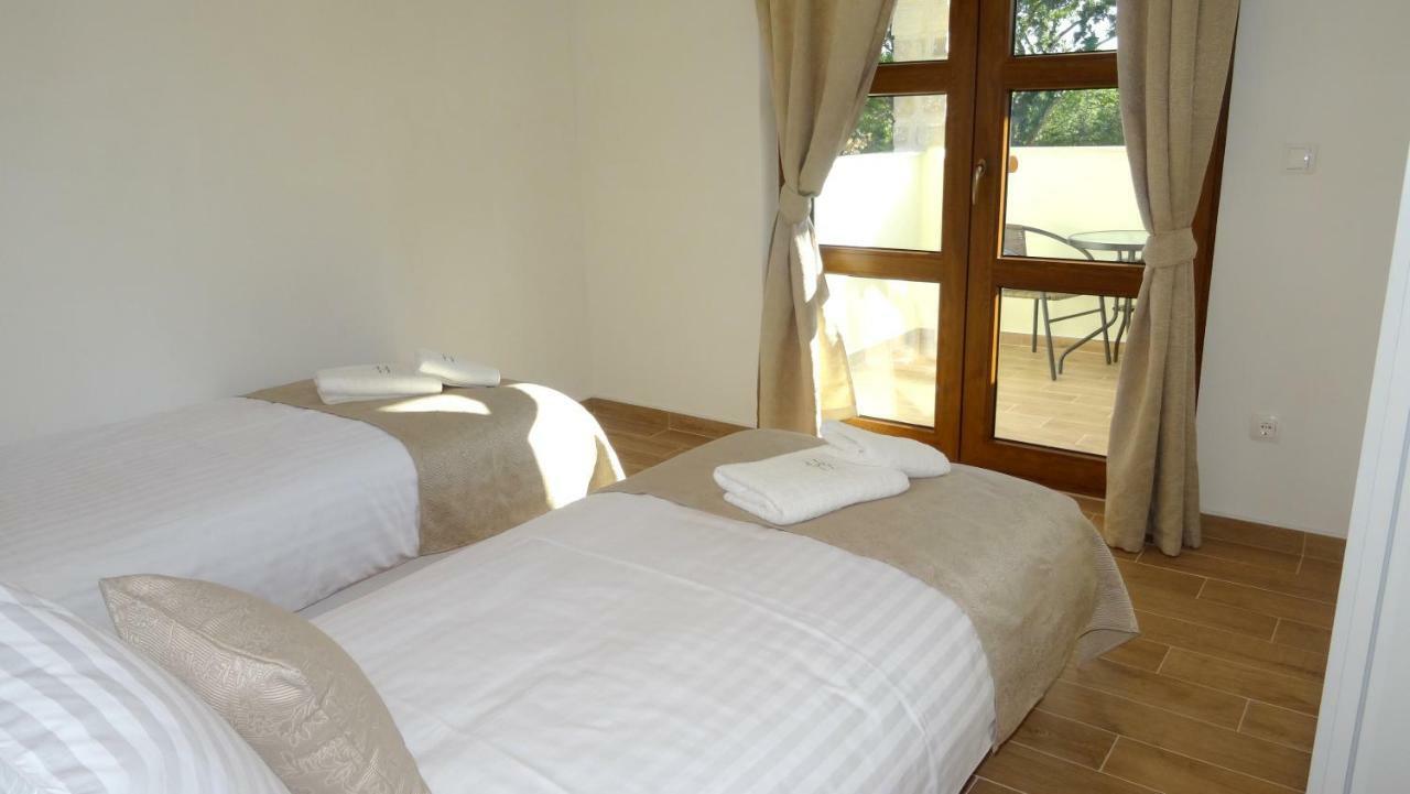 Villa Anna Kornic Bagian luar foto
